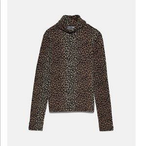 NWT! Zara Leopard print turtleneck